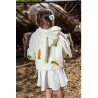Белый вязаный детский кардиган с морковками