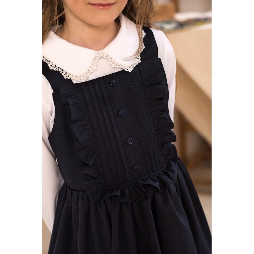Школьная блузка с кружевным воротничком
