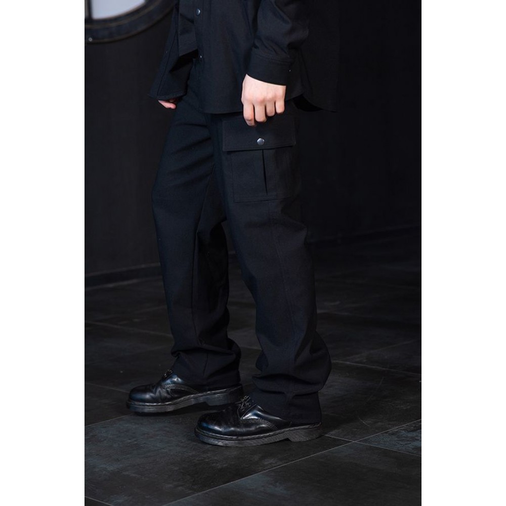 Джинсы карго черные с накладными карманами для мальчика
