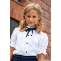 Школьная блузка с коротким рукавом и кружевом на кокетке
